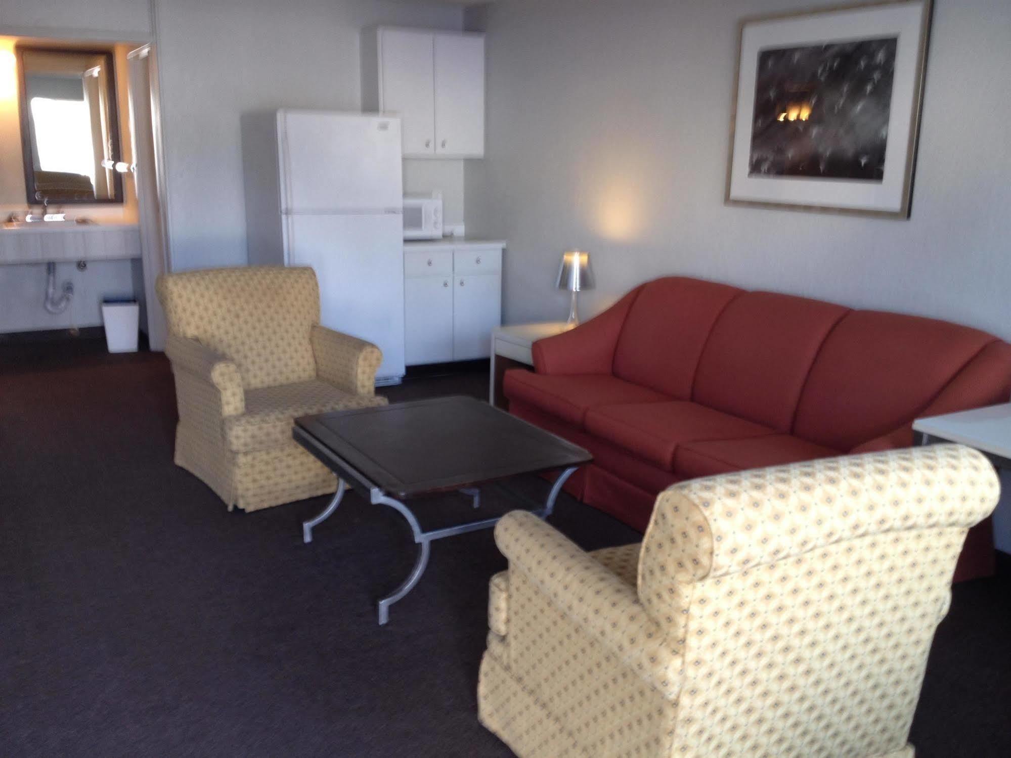 Country Hearth Inn And Suites Падака Экстерьер фото